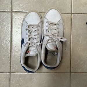 Men’s Nike Court Sneaker 10